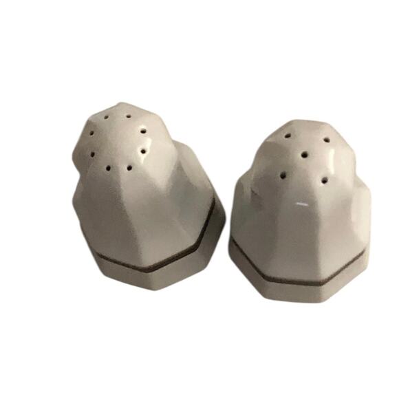 Christopher Stuart Gold Black Dress Y0009 Salt and Pepper Shakers - Picture 3 of 4